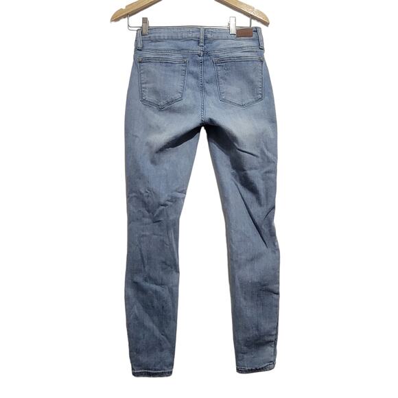 Judy Blue Skinny Fit Medium Wash Distressed Jeans Style # JB82125 Size 27 - Picture 2 of 9